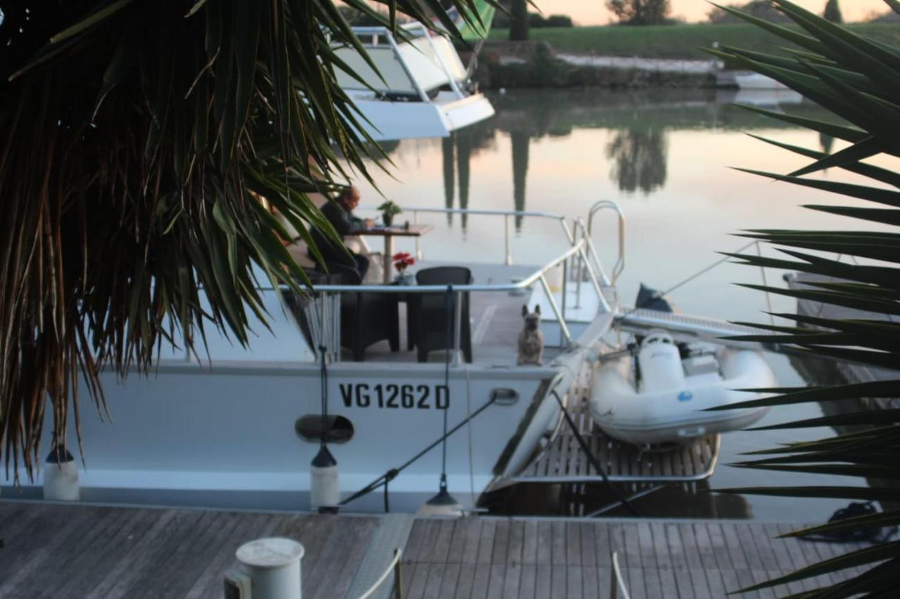 Boat And Breakfast Fiumicino - Roma Hotel Ostia Antica Eksteriør billede